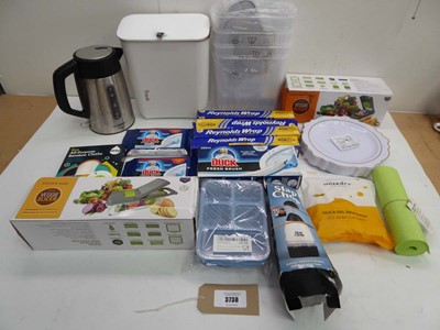 Lot 3738 - Selection of kitchen household items to...