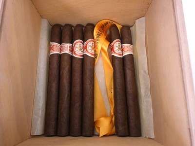 Lot 502 - A part box of 6 Hoyo de Monterrey Habana...