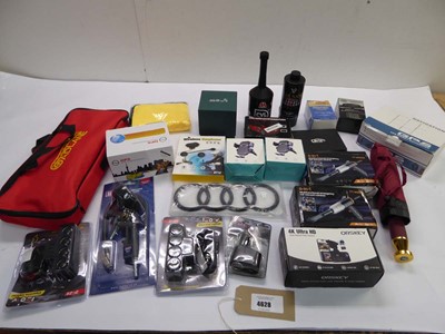 Lot 4628 - Bag of car accessories including Orskey dash...