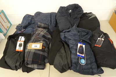 Lot 1128 - Approx. 9 men's and women's coats, blazers,...