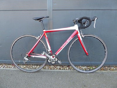 Lot 4030 - Trek Alpha aluminium red and white racing bike