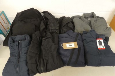 Lot 1149 - x7 men's coats and gilets by Weatherproof & 32...