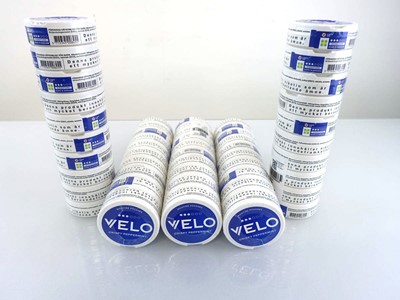 Lot 516 - 5 tubes of 10 packs of Velo Crispy Peppermint...