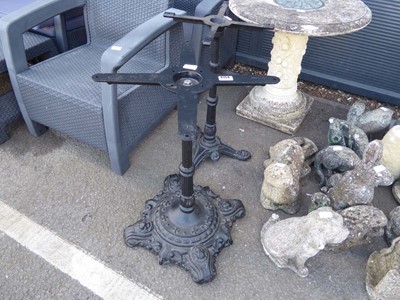 Lot 4154 - 2 cast iron table bases