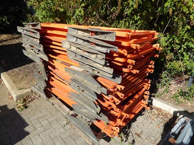 Lot 4186 - Approx. 21 plastic pedestrian barriers