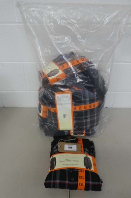 Lot 1176 - Approx. 10 men's 2 pack thermal + flannel...