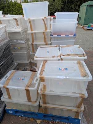 Lot 4212 - 2 pallets containing a quantity of plastic...