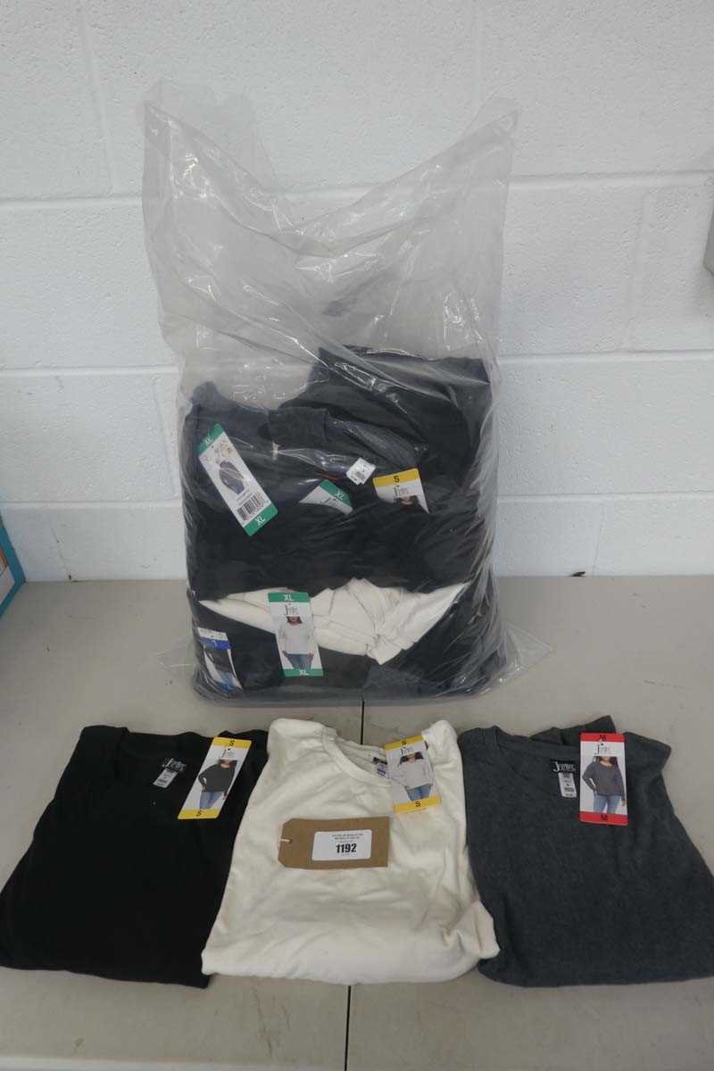 Lot 1192 - Approx. 20 women's jumpers by Jezebel.( mixed...