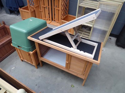 Lot 4284 - 2 Timber rabbit hutches, plastic pet box and a...