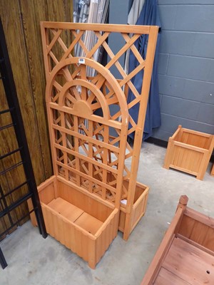 Lot 4287 - 2 timber garden planters with built in trellis...