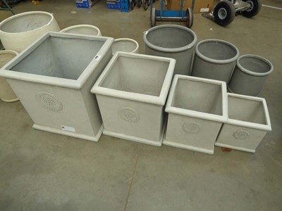 Lot 4295 - 4 blossom orchard garden ceramic/fibre glass...