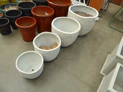 Lot 4296 - 4 ceramic/fibre glass garden pots