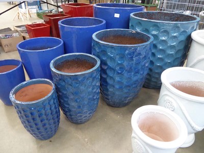 Lot 4303 - 4 glazed terracotta garden pots