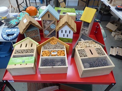 Lot 4325 - 7 assorted wooden insect homes