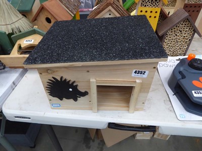 Lot 4352 - Timber hedgehog house