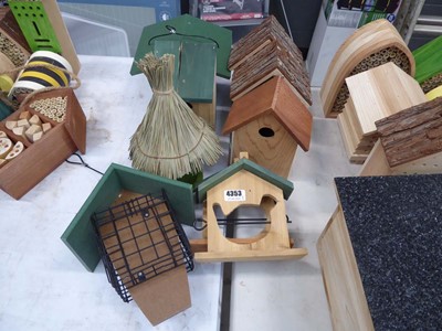 Lot 4353 - 9 assorted timber bird houses/feeding stations