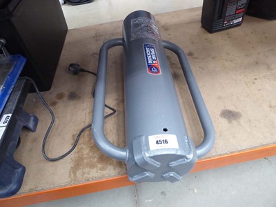 Lot 4516 - Spear & Jackson heavy duty post wacker