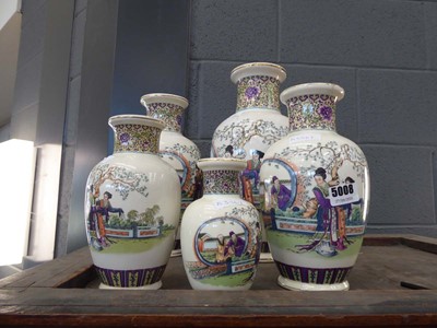Lot 5008 - 5 contemporary Japanese vases