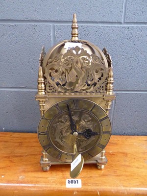 Lot 5050 - Large brass lantern clock