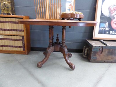 Lot 5052 - Edwardian inlaid loo table