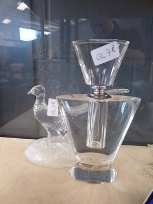 Lot 5013 - Glass figure of a pheasant plus a glass scent...