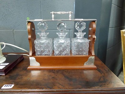 Lot 5028 - Modern 3 bottled tantalus