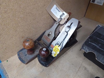 Lot 4578 - Record no. 6 carpenters plane and a Stanley no....