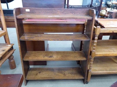 Lot 5121 - Small open oak bookcase