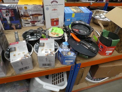 Lot 3091 - Mixture of 11 pots and pans
