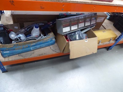 Lot 4670 - Under bay containing an assortment of tools to...