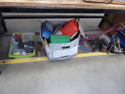Lot 4675 - Under bay of assorted tools to include spirit...