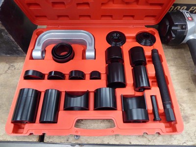 Lot 4682 - Chentianxia baring puller