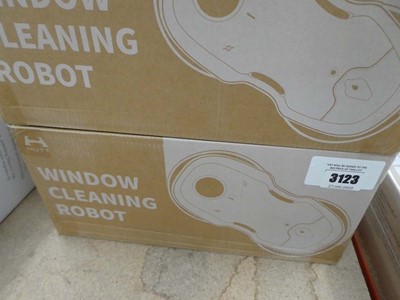 Lot 3123 - Hutt window cleaning robot