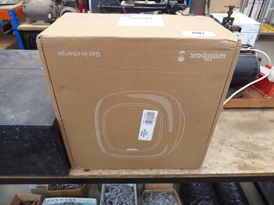 Lot 4707 - Wall box Polestar max charging station