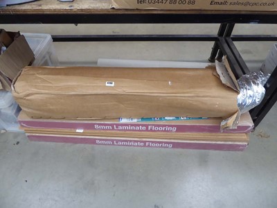 Lot 4709 - Under bay containing an assortment of items to...
