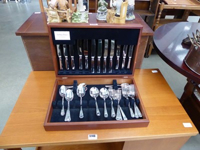Lot 5145 - Arthur Price cutlery set