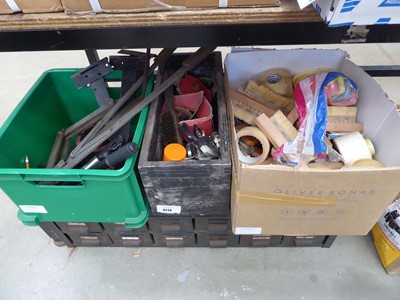 Lot 4714 - Part under bay of assorted items to include a...