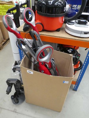 Lot 3135 - Box of loose upright Shark steam mops