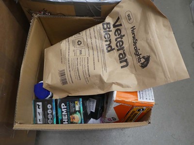 Lot 3158 - Box of mixed cat and dog food, treat, supplements