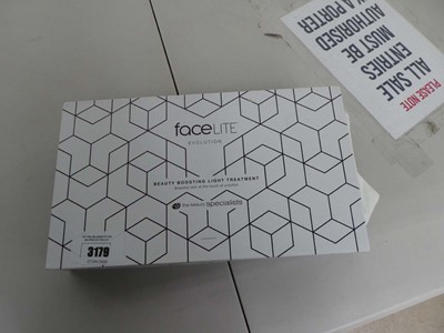 Lot 3179 - Facelit Evolution beauty boosting light...
