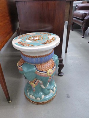 Lot 5218 - Elephant patterned plant stand