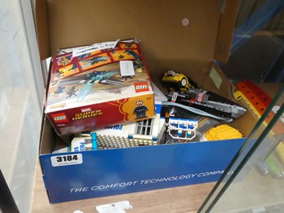 Lot 3184 - Box of loose Lego