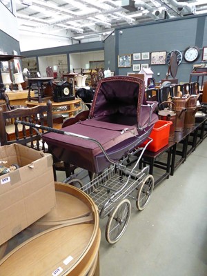 Lot 5174 - Vintage Silvercross pram