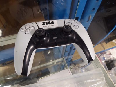 Lot 2144 - PlayStation wireless controller, unboxed
