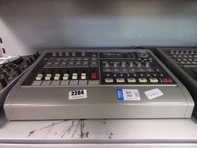 Lot 2204 - Roland VS840 digital studio workstation