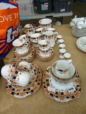 Lot 5415 - Quantity of Phoenix China floral patterned...