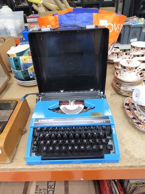 Lot 5418 - Silver Reed travelling typewriter