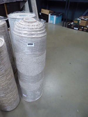 Lot 5450 - Beige carpet runner 15ft7in x 25in