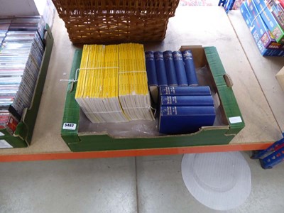 Lot 5462 - Box containing National Geographic magazines...