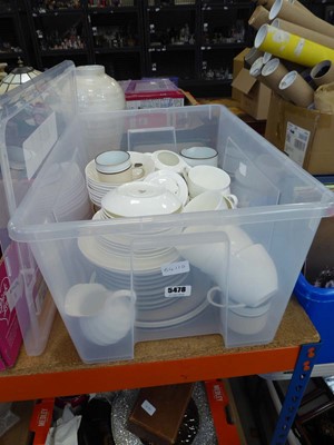 Lot 5478 - Box containing Cashmere and Denby crockery